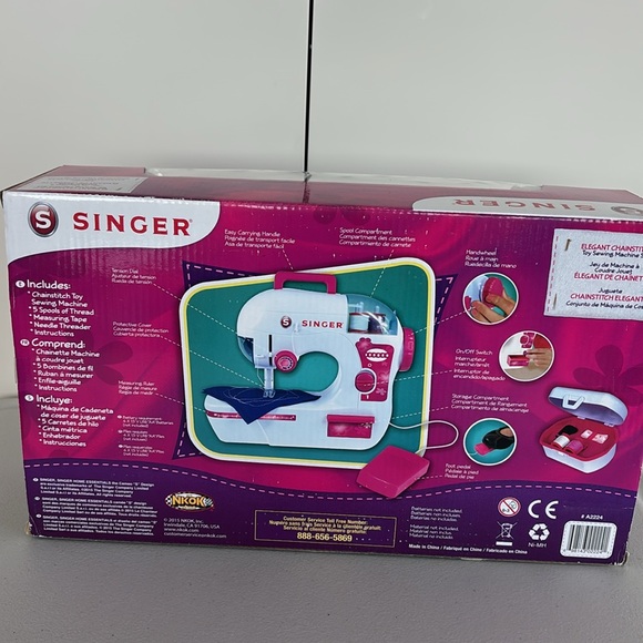 “SOLD”Singer Toy Sewing Machine Set - Picture 2 of 4